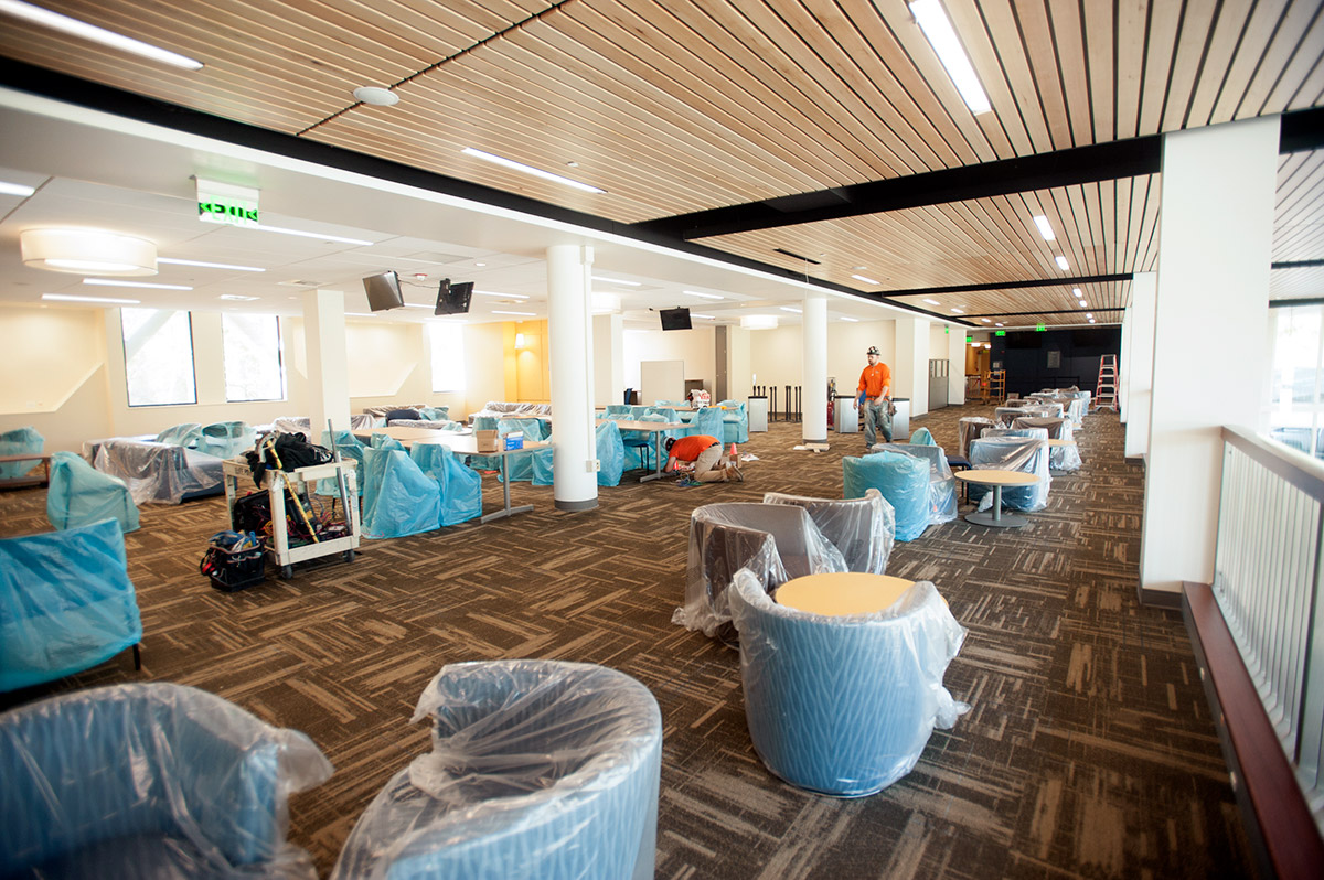 A lounge on the second floor of the Memorial Union.