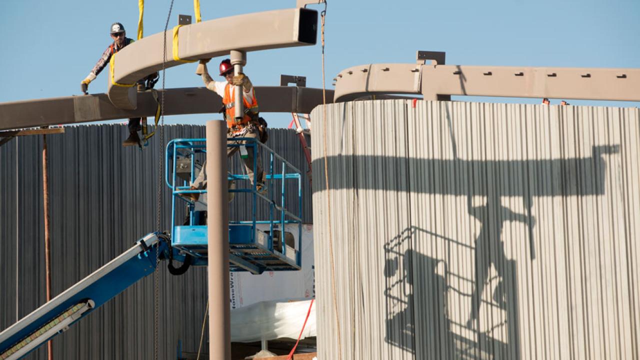 Canopy construction at the Jan Shrem and Maria Manetti Shrem Museum of Art